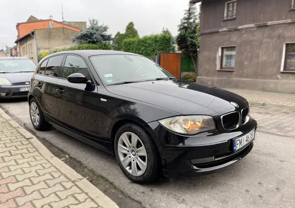 samochody osobowe BMW Seria 1 cena 7899 przebieg: 278000, rok produkcji 2008 z Czempiń